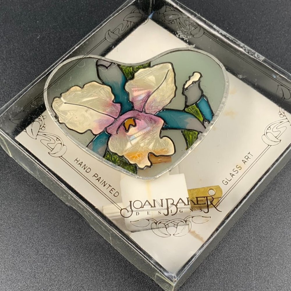 NEW Night Light, Plug In, Vintage Joan Baker Hand Painted Glass HEART OF FLOWERS